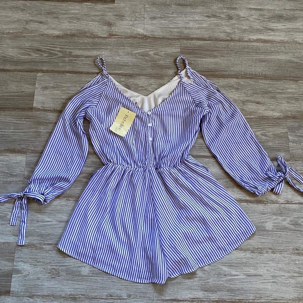 Romper - Picture 2 of 2